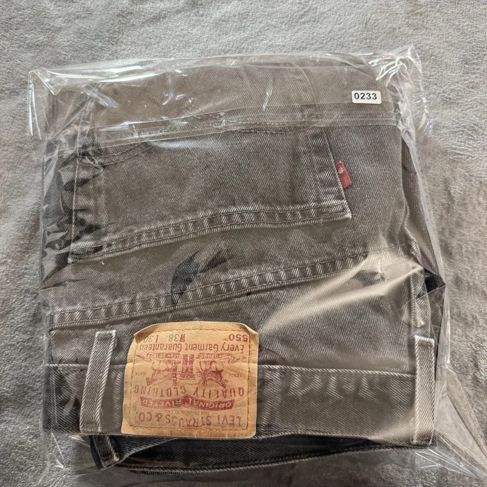 Vintage Levis 550 Mens 36x29 Black Denim Relax Tapered Jeans Red Tab Made In USA